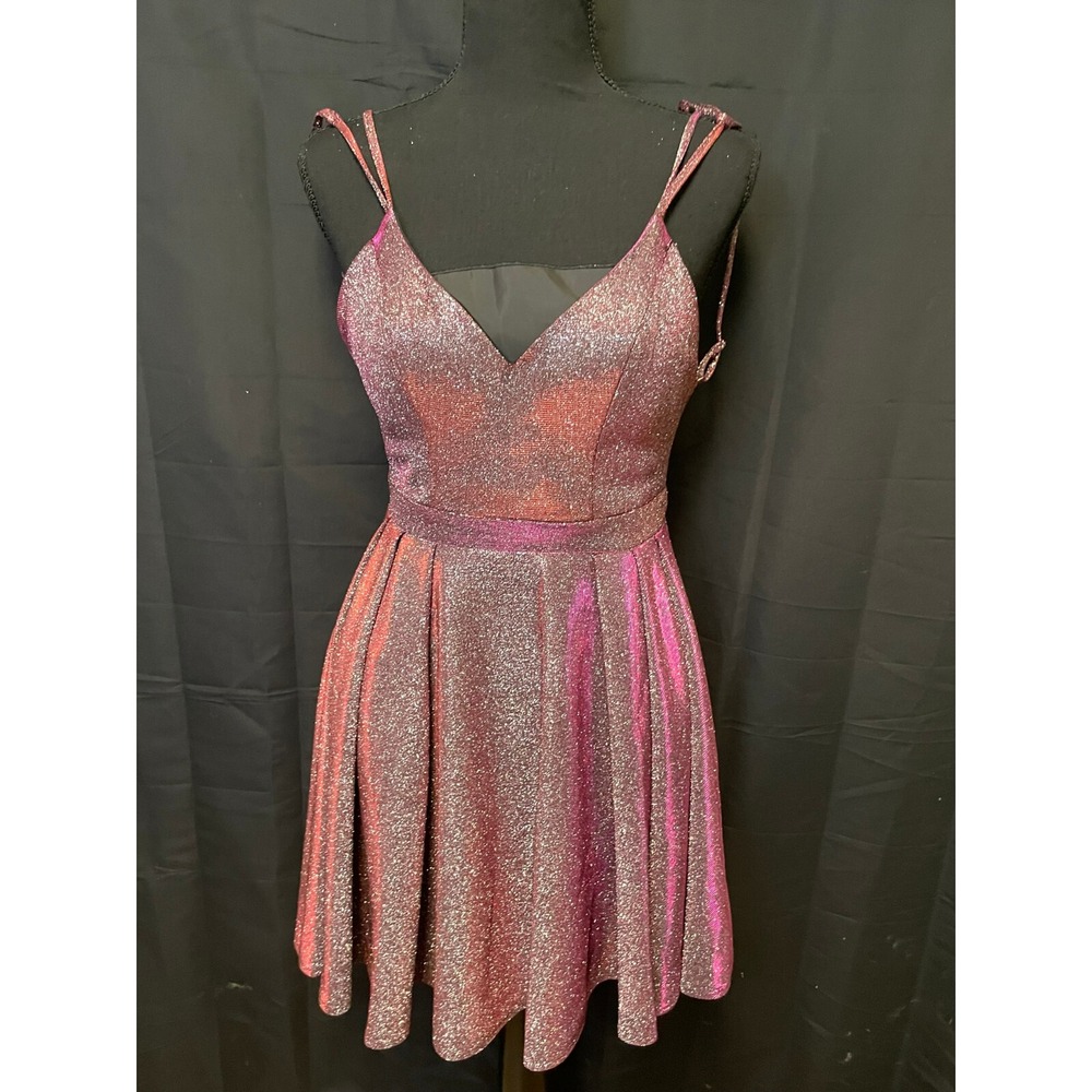SEQUIN AND HEARTS Junior Size 1 Beautiful Sparkly Fuchsia Dressy Dress‎